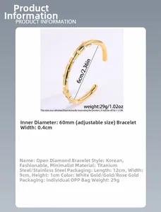 Gedetailleerde maatspecificaties voor vergulde roestvrijstalen armband met witte parel