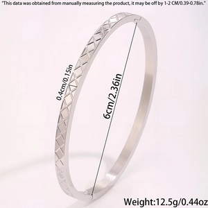 Disegno tecnico di un bracciale in acciaio trapuntato con diametro 6cm e larghezza 0,4cm
