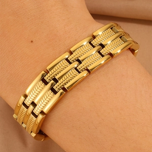 Golden stainless steel link bracelet for men with textured center and polished finish