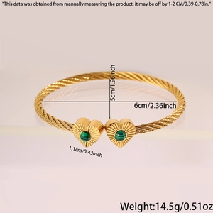 Detailed view of golden cable heart bracelet with precise dimension and weight labels