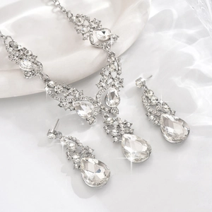 Sparkling crystal bridal jewelry set with pear-shaped teardrop necklace and earrings