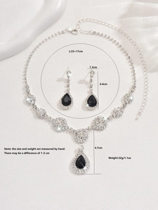 Detailed size specifications for silver necklace and black teardrop earring set