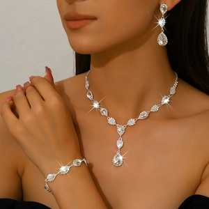 Elegant silver-colored crystal wedding jewelry set with pear-shaped rhinestones for women