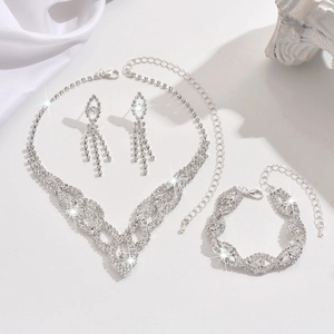 Set gioielli sposa argento con collana a V in strass, orecchini pendenti e bracciale