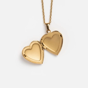 Goldenes Herz Medaillon Halskette mit klappbarem Design und zarter feiner Kette