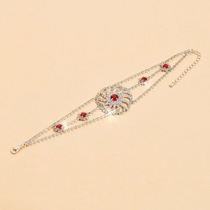 Bracelet de cheville argenté élégant avec fleur en strass rouges et chaînes en cristal multicouches