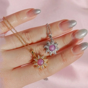 Sonnen-Opal-Halskette mit Zirkonia-Mikropflaster in Gold- und Silberplattierung