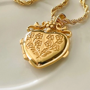 Collana con Pendente Medaglione Libro Cuore Fiore Rame Placcato Oro 18K Vintage Cornice Foto Chiusura Gioielli Donna