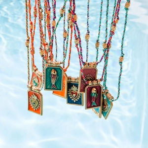 Colliers tarot bohèmes avec pendentifs cœur, cordons colorés et détails dorés