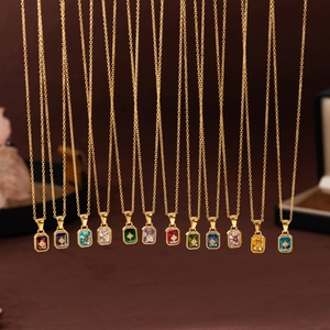 Collana con Pietra Natale Stella Polare in Acciaio al Titanio Placcato Oro 18K per Donna Ciondolo Geometrico Zirconia Cristallo