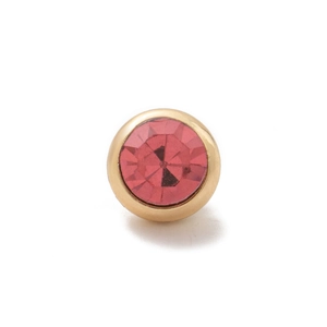 Detail einer runden Goldfassung mit facettiertem rosa Rubin-Edelstein für DIY-Halsketten