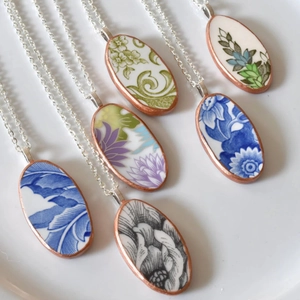 Vintage Ovaal Bloem Hanger Ketting Voor Vrouwen Retro Koper Verguld Minimalistisch Klassieke Botanische Sieraden Cadeau