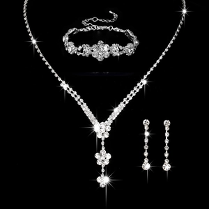 Elegante conjunto de joyas de cristal plateado con motivos florales de pedrería para mujer