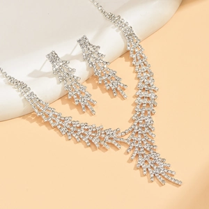 Luxury bridal jewelry set with hollow iced-out rhinestone necklace and earrings