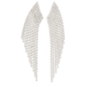 Boucles d'oreilles élégantes à pompons en strass avec design d'aile fini en argent