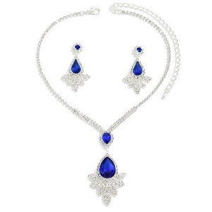 Elegante zilverkleurige bruidssieradenset met marineblauwe strassteentjes en een ketting