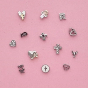 Set de dijes flotantes DIY con corazón, cruz y pez de Jesús en acabado plata