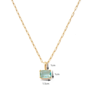 Collana dorata con ciondolo rettangolare in pietra blu e indicazioni sulle dimensioni