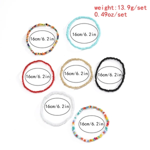 Set of 7 colorful elastic seed bead bracelets with 16cm circumference and 13.9g weight