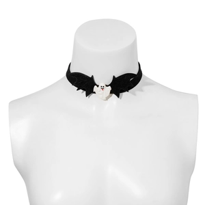 Collana choker gotica di Halloween con ali di pipistrello nere e ciondolo fantasma bianco
