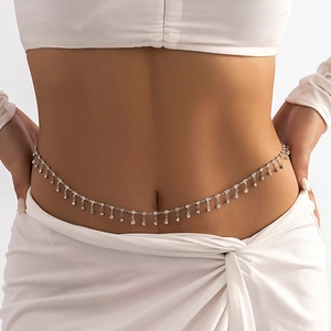Chaîne de corps argentée avec strass pour bikini de plage et décoration de la taille