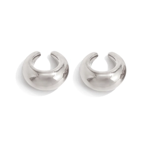 Boucles d'oreilles créoles C géométriques en argent poli avec un design croissant épais