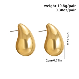 Polished golden teardrop earrings measuring 3cm by 2cm with a shiny mirror finish