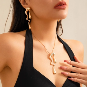 Collana Orecchini Metallo Liquido Goccia d'Acqua Irregolare Gioielli per Donna Catena Rame Lega Stile Lava Pendente
