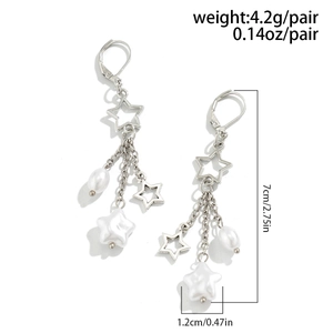Boucles d'oreilles étoile argentées avec perles, poids 4,2g et longueur 7cm