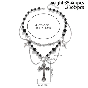 Specifiche dettagliate delle dimensioni per collana gotica con croce e perle nere
