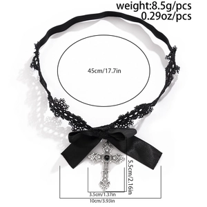 Detaillierte Größentabelle für schwarze Spitzen-Beinkette mit Kreuzanhänger und Schleife