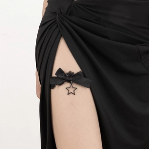 Chaîne de cuisse sexy en dentelle noire avec nœud et pendentif étoile au style gothique