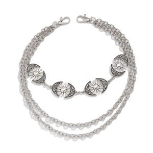 Catena da vita multistrato in metallo argento con pendenti sole e luna e fermagli