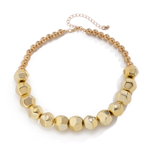 Collar retro dorado con cuentas geométricas facetadas y cierre de mosquetón ajustable