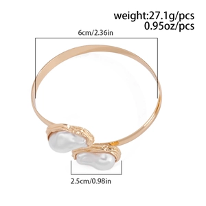 Détails du collier doré avec perles baroques incluant les dimensions et le poids précis