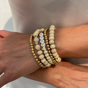 Bohemian 5-piece stackable beaded bracelet set with MAMA letter beads and gold metal accents