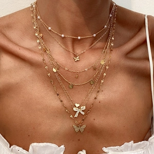 Mode Mehrlagige Schmetterling Halskette Für Damen Vergoldete Legierung Imitationsperle Strass Kreuz Schlüssel Anhänger Mehrlagige Choker Statement Schmuck Accessoire