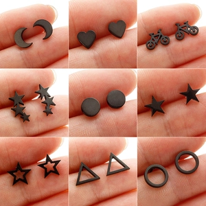 Boucles d'Oreilles Clous Géométriques Minimalistes en Acier Inoxydable pour Hommes Femmes Lune Coeur Étoile Plaqué Or 18K Bijoux de Piercing