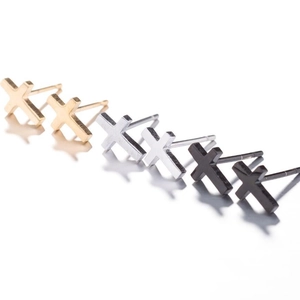 Set orecchini a croce stile punk in acciaio inossidabile lucido oro argento e nero