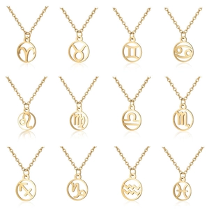 Coffret de 12 colliers zodiacaux dorés minimalistes avec pendentifs circulaires ajourés
