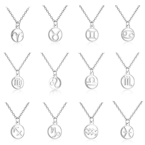 Parure de colliers avec douze pendentifs des signes du zodiaque en argent pour femme