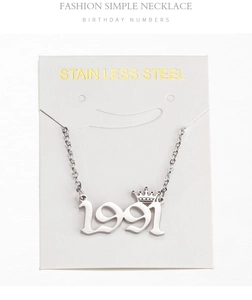 Detailopname van zilveren 1991 geboortejaar ketting van gepolijst roestvrij staal