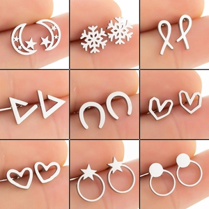 Boucles d'oreilles clous minimalistes en acier inoxydable pour femmes filles Lune Étoile Cœur Flocon de neige Forme géométrique Or Argent Noir Plaqué Bijoux de mode Cadeaux
