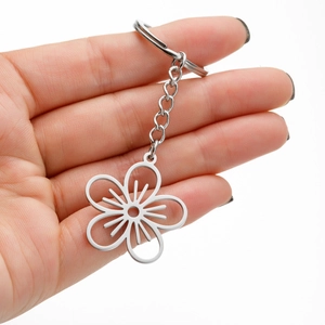 Porte-Clés Pendentif Fleur Ajourée en Acier Inoxydable pour Femme Mode Argent Minimaliste Porte-Clés Bijou de Sac Cadeau