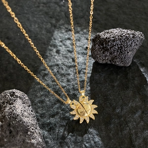 Magnetische zon-halskettingen in goud met You are my sunshine gravure en kristallen
