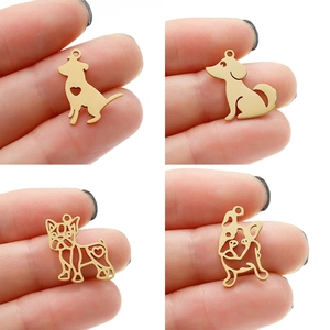 Ciondolo per Cani in Acciaio Inossidabile Con Cuore Traforato per Creazione di Gioielli DIY Puppy Charms Per Collana Bracciale Oro Argento Nero