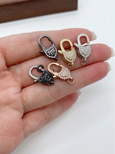 Cinq fermoirs mousquetons en forme de cœur avec zircone pour bijoux faits main