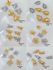 Pendentifs insectes en or et argent avec dimensions précises et détails de poids