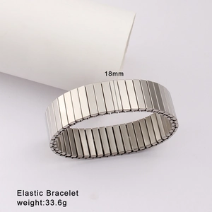Close-up of 18mm wide elastic stainless steel bracelet with weight specs and dimensions