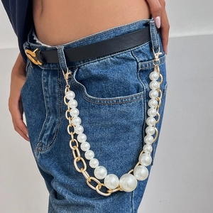 Accessorio catena per pantaloni a strati in metallo dorato e perle per jeans da donna